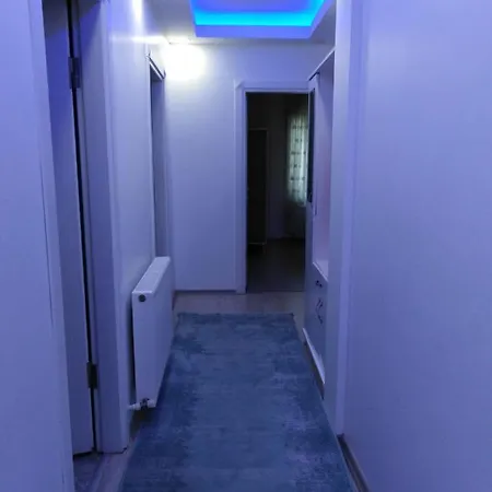 Cozy And Spacious In The Center Apartament Yalova (Yalova)